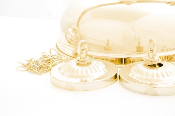 Лампа на четыре плафона «Crown» (золотистая штанга, золотистый плафон D38см)
